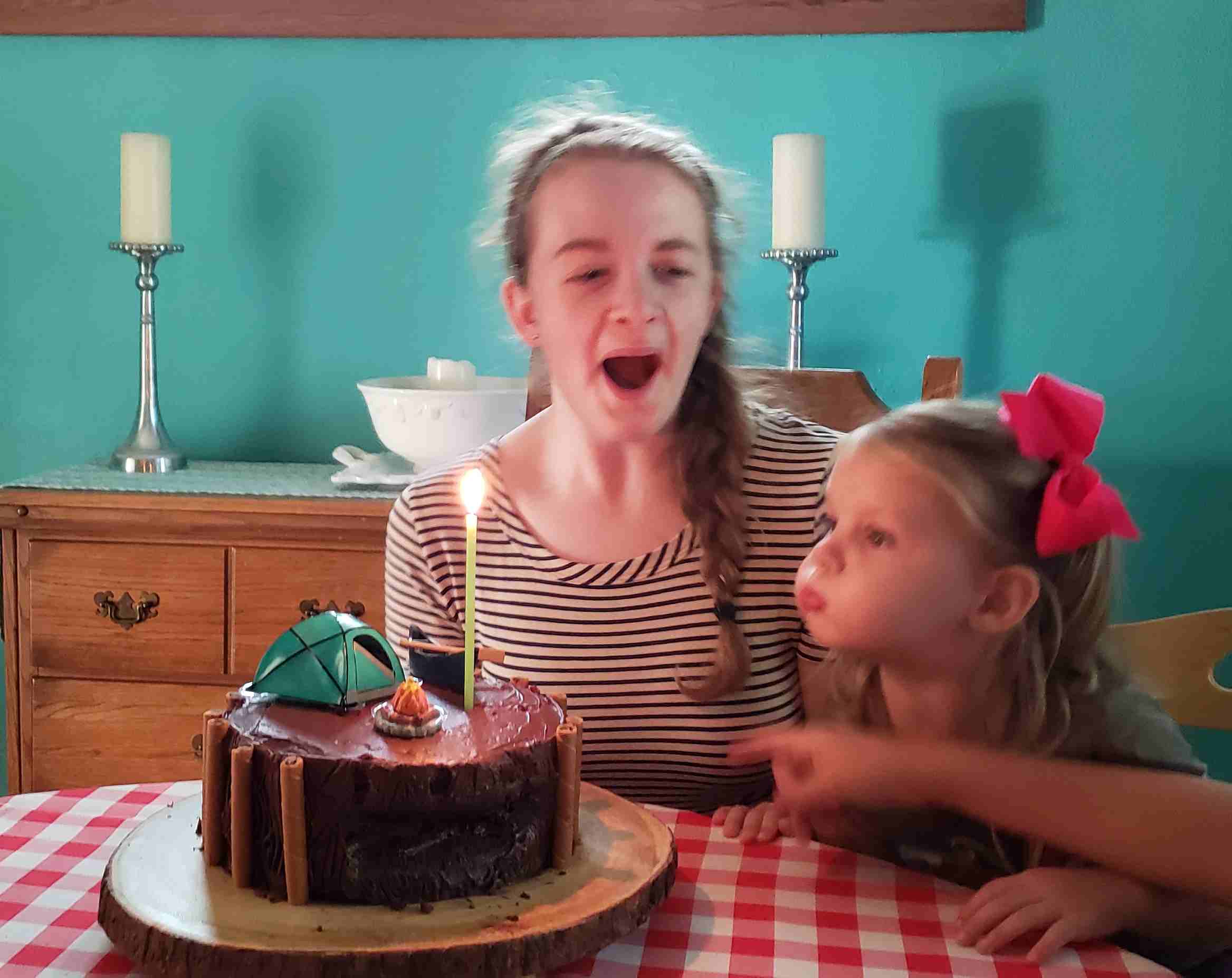 2018-08-05 Janes 16th cake with Lucy.jpg